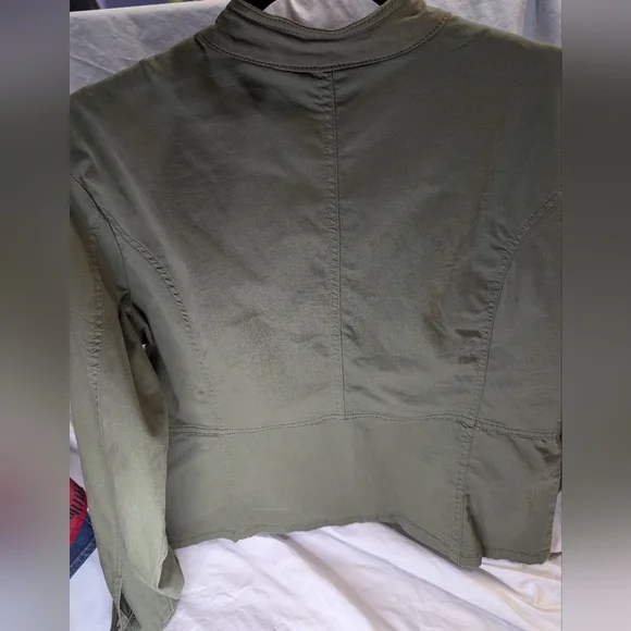 Baccini Army Green jacket, lightweight, size LARGE 4 front pockets. Button up - Picture 11 of 14